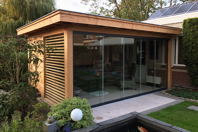 Kalf-Houtbouw_Veranda-met-glazen-wanden_768px